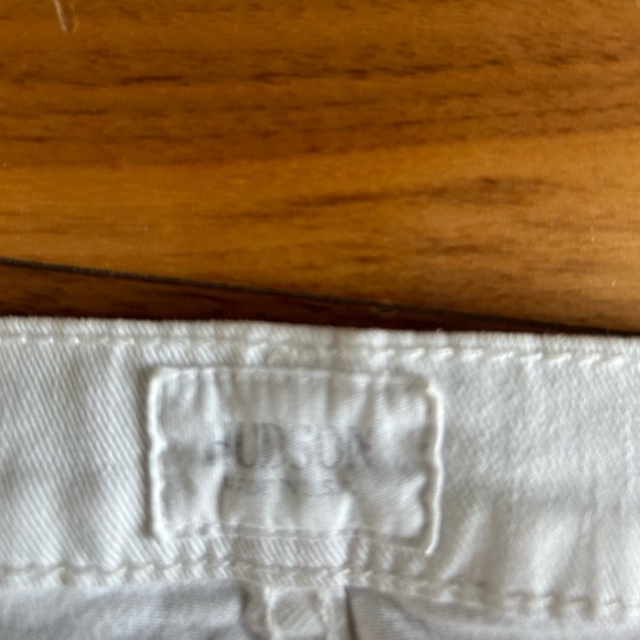 Mid rise Hudson white jeans. - Picture 6 of 7